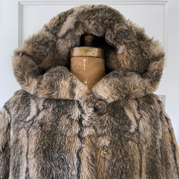 Novelti Women Faux Fur Coat Swing Style - Hooded Faux Fur Coat M - Picture 4 of 9